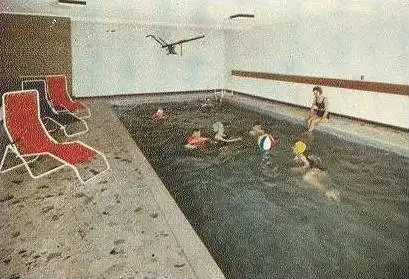 ÄLTERE POSTKARTE SAALHAUSEN HAUS HILMEKE AMT KIRCHHUNDEM Lennestadt Schwimmbad piscine swimming pool cpa postcard AK