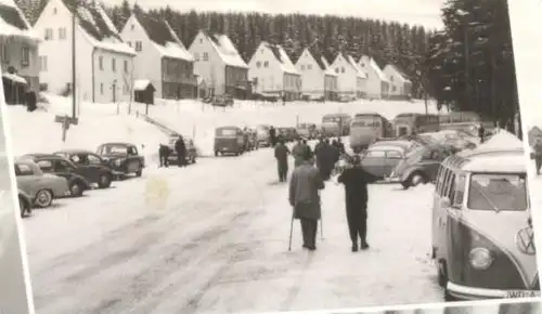 ÄLTERE POSTKARTE WINTERSPORTPLATZ NEUASTENBERG VW BUS Winterberg Sauerland Volkswagen Faire du ski Skiing Winter Schnee