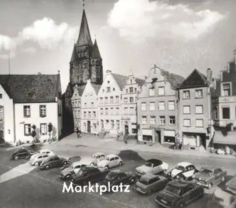 ÄLTERE POSTKARTE GRÜSSE AUS WARENDORF MARKTPLATZ REITSCHULE KIRCHE Vierspänner Attelage à quatre Four-in-hand Horse cpa