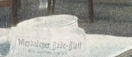 ALTE POSTKARTE WIESBADEN BIERSALON IM KURHAUS Zeitung Wiesbadener Bade-Blatt Newspaper Gazette Ober Garcon Waiter cpa AK