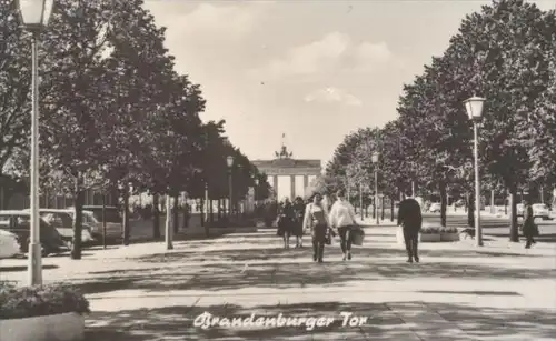 ÄLTERE POSTKARTE BERLIN HAUPTSTADT DER DDR UNTER DEN LINDEN LINDENCORSO INTERHOTEL BRANDENBURGER TOR Kinderwagen Bus AK