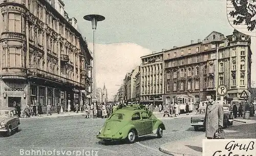 ÄLTERE POSTKARTE GRUSS AUS GELSENKIRCHEN SPARKASSE NEUMARKT BAHNHOFSVORPLATZ STADTGARTEN Volkswagen VW Käfer Wappen AK