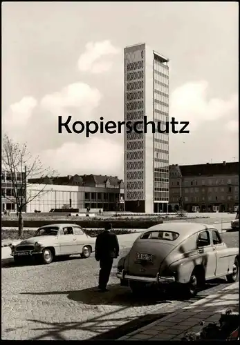 ÄLTERE POSTKARTE NEUBRANDENBURG HOCHHAUS OLDTIMER ALTES AUTO old car voiture Ansichtskarte cpa AK postcard
