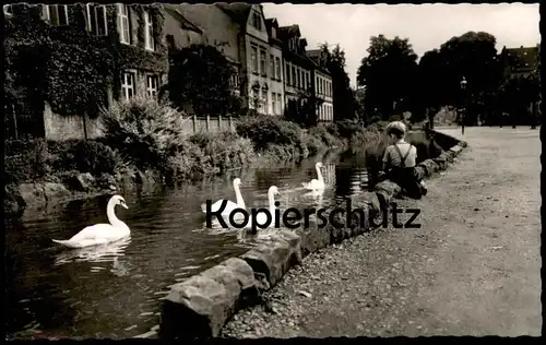 ÄLTERE POSTKARTE DETMOLD SCHWÄNE AM WALL JUNGE KIND child boy enfant cpa postcard Ansichtskarte AK