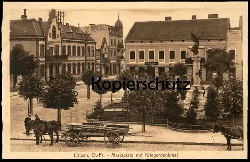 ALTE POSTKARTE LÖTZEN OSTPEUSSEN MARKTPLATZ MIT KRIEGERDENKMAL Gizycko Masuren Brot- und Kuchenbäckerei Heinr. Kolossa