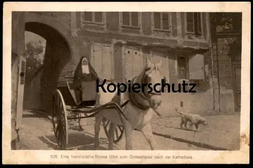 ALTE POSTKARTE NOYON FRANZÖSISCHE NONNE FÄHRT ZUM GOTTESDIENST Schimmel Feldpost 1916 Oise nun religieuse postcard cpa