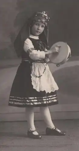 ALTE POSTKARTE MÄDCHEN MIT TAMBURIN ATELIER GIEGERICH NIEDER-INGELHEIM Kind gypsi tambourine traditional costume photo