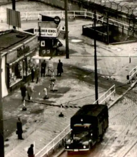 ÄLTERE POSTKARTE BERLIN POTSDAMER PLATZ MIT VERSTÄRKTER BERLINER MAUER THE WALL LE MUR CocaCola Ansichtskarte postcard