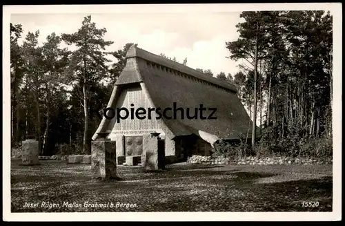 ALTE POSTKARTE INSEL RÜGEN BERGEN MALLON GRABMAL 1939 UND EWIG IST DER TOTEN TATENRUHM Tür Symbol 1939 Ansichtskarte AK