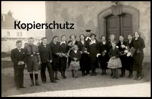 ALTE ORIGINAL FOTO POSTKARTE KINDER VOR KIRCHE VERM. KONFIRMATION PFARRER H-JUGEND UNIFORM postcard cpa photo