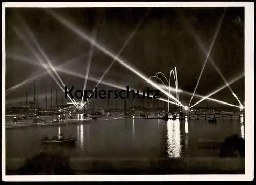 ALTE POSTKARTE KIEL SCHEINWERFERSPIEL FLOTTE 1943 Kriegsschiff warship bateau de guerre Schiff postcard Ansichtskarte AK