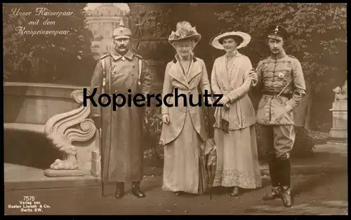 ALTE POSTKARTE UNSER KAISERPAAR MIT DEM KRONPRINZENPAAR PFEIFE KAISER KRONPRINZ emperors family postcard Ansichtskarte