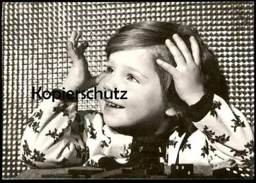 ALTE POSTKARTE KIND MIT DOMINO DOMINOSTEINE WERBUNG CALCIPOT dominoes Junge boy Calcipotriol Ansichtskarte cpa postcard