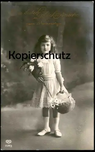 ALTE POSTKARTE MÄDCHEN MIT BLUMENKORB GLÜCKWÜNSCHE NAMENSTAG fillette young girl enfant femme child Ansichtskarte AK