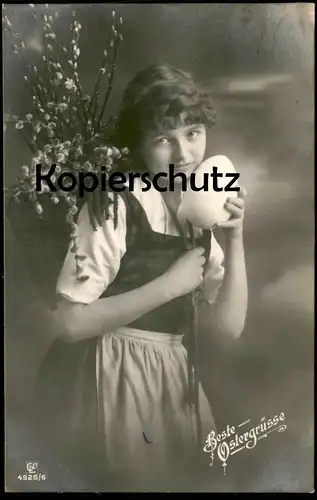 ALTE POSTKARTE BESTE OSTERGRÜSSE MÄDCHEN MIT EI FROHE OSTERN enfant child girl easter egg postcard Ansichtskarte