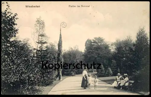 ALTE POSTKARTE WIESBADEN PARTIE IM NEROTAL FRAUEN UND KINDER Ansichtskarte AK cpa postcard