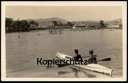 ALTE POSTKARTE STRANDBAD MÄHRISCH SCHÖNBERG MÄNNER KANU KLEPPER ? SEMI NUDE MEN MUSCELS Sumperk Mähren Ceska postcard