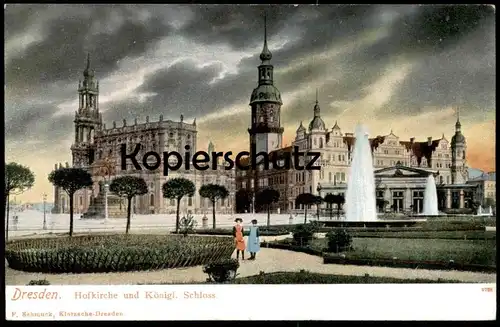 ALTE POSTKARTE DRESDEN HOFKIRCHE UND KÖNIGLICHES SCHLOSS ZWEI FRAUEN castle chateau postcard AK Ansichtskarte cpa