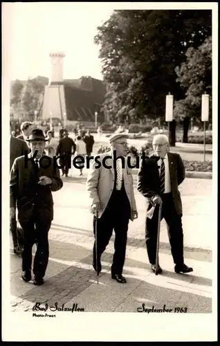ALTE FOTO POSTKARTE BAD SALZUFLEN SEPTEMBER 1963 DREI ALTE MÄNNER SENIOREN GEHSTOCK SALINE Ansichtskarte AK cpa photo