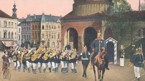 ALTE POSTKARTE DÜREN ALS GARNISONSTADT AN DER HAUPTWACHE Musikkapelle Militär military Soldat soldier Uniform Garnison