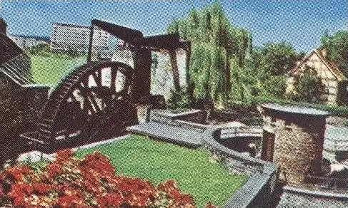 ÄLTERE POSTKARTE GRÜSSE AUS BAD NAUHEIM ZIERHÖFE BADEHAUS Waterspout Fountain Fontaine Mühle Mill Molen cpa postcard AK