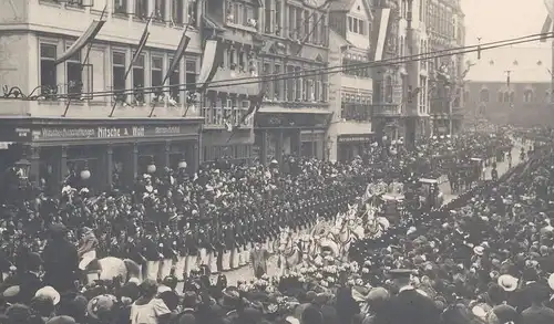 ALTE POSTKARTE BRAUNSCHWEIG FEST PARADE VERMUTLICH KAISERBESUCH Festschmuck Flaggen Kaiser cpa postcard AK Ansichtskarte