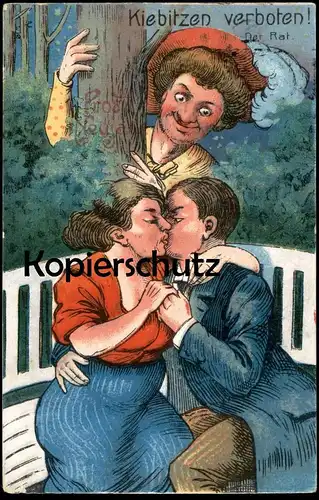ALTE POSTKARTE KÜSSENDES LIEBESPAAR KISSING COUPLE KIEBITZEN VERBOTEN DER RAT VOYEUR erotic Stempel Ludwigslust postcard