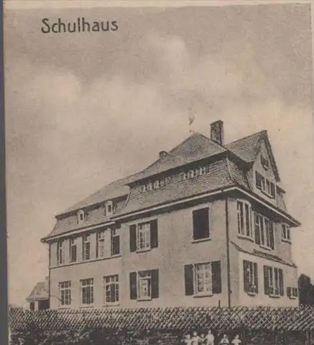 ALTE POSTKARTE DORF BOMBOGEN BERLINGEN SCHULHAUS KIRCHE WIRTSCHAFT METZGEREI & COLONIALWAREN VALENTIN AMBROSIUS WITTLICH