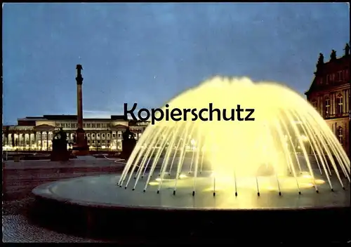 ÄLTERE POSTKARTE STUTTGART SCHLOSSPLATZ MIT BLICK ZUM KÖNIGSBAU BRUNNEN ANGESTRAHLT AM ABEND BEI NACHT Ansichtskarte AK