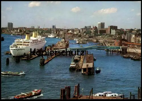 ÄLTERE POSTKARTE HAMBURG HAFEN MIT ÜBERSEEBRÜCKE KREUZFAHRTSCHIFF Fähre Dampfer Schiff ship Ansichtskarte cpa postcard