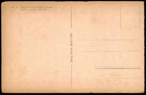 ALTE POSTKARTE RIGA IN DEUTSCHER HAND STRASSE IN DER ALTSTADT SOLDAT POLIZIST GESCHÄFT TABAK Lettland Latvia AK postcard