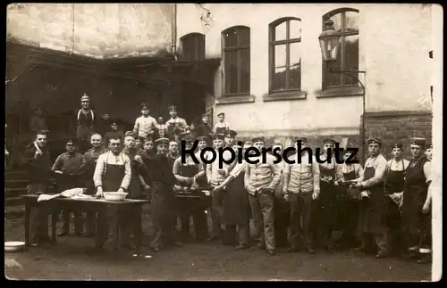 ALTE FOTO POSTKARTE SOLDATEN GREIZ MILITÄR VOR EINEM HAUS Soldat Photo Stempel Ansichtskarte cpa AK postcard