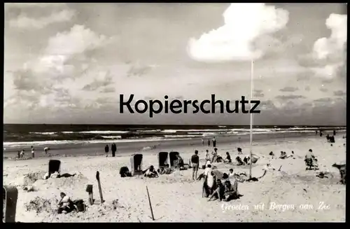 ÄLTERE POSTKARTE GROETEN UIT BERGEN AAN ZEE 1962 STRANDGEZICHT Nederland netherlands Pays-Bas postcard cpa Ansichtskarte