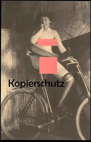ÄLTERE REPRO ? POSTKARTE AKT NACKTE FRAU EROTIK FAHRRAD bicycle eroticism femme nus nude woman nudity postcard cpa AK