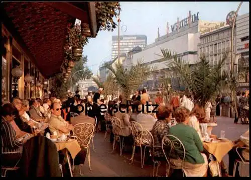 ÄLTERE POSTKARTE BERLIN KURFÜRSTENDAMM CHARLOTTENBURG WERTHEIM BESUCHER PASSANTEN IM CAFÉ AK Ansichtskarte cpa postcard