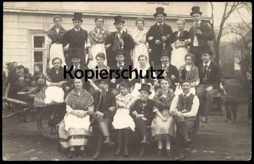 ALTE FOTO POSTKARTE FEST TRACHT BRAUCHTUM MÄNNER MIT ZYLINDER PFEIFE MIT OLBERSDORF BESCHRIFTET Ansichtskarte postcard