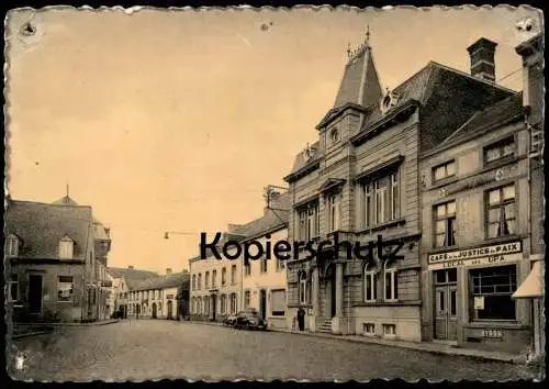 ÄLTERE POSTKARTE MERBES-LE-CHATEAU MASION COMMUNALE CAFÉ DE LA JUSTICE DE PAIX LOCAL U.P.A. MARTINI BYRRH Belgique Belge