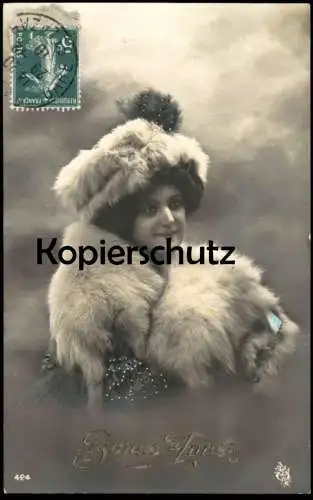 ALTE POSTKARTE BONNE ANNÉE FRAU MIT PELZ PELZMÜTZE PELZMANTEL fur femme woman fourrure Ansichtskarte AK cpa postcard