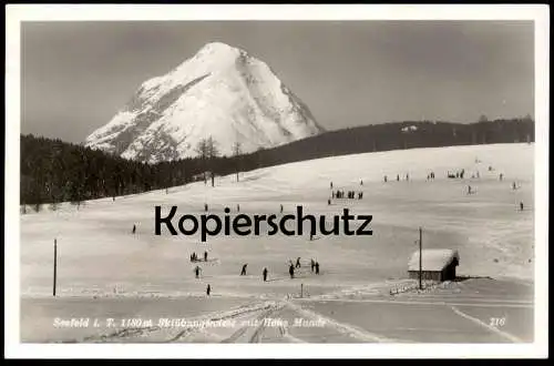 ALTE POSTKARTE SEEFELD SKIÜBUNGSWIESE KINDER EIN SCHLITTEN PERSONENGRUPPE LINKS TIROL AK Ansichtskarte postcard cpa