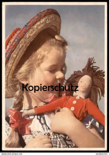 ALTE POSTKARTE MÄDCHEN MIT STROHHUT PUPPE TRACHT girl fille doll cpa AK Ansichtskarte postcard