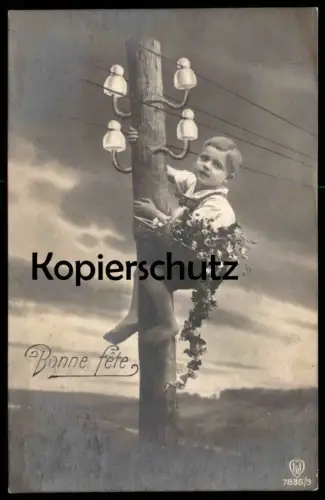 ALTE POSTKARTE KIND AUF TELEGRAFENMAST Junge boy Telefon telephone telegraph pole poteau télégraphique postcard cpa AK