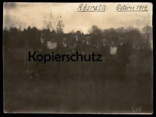 ALTES FOTO RÖSRATH OSTERN 1919 Menschen Personen Familie Feier Photo 11,5 cm x 8,5 cm rückseitig Vermerk Binzenbach