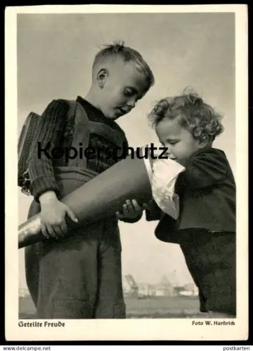 ALTE POSTKARTE GETEILTE FREUDE JUNGE EINSCHULUNG MÄDCHEN KIND SCHULTÜTE W. HARSTRICK enfant girl femme child postcard AK