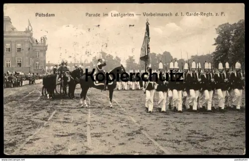 ALTE POSTKARTE POTSDAM SCHLOSS PARADE IM LUSTGARTEN MILITÄR MILITARY MILITAIRE SOLDIER Soldat Pferd AK cpa postcard