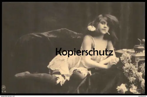 ALTE REPRO ? POSTKARTE AKT FRAU HALBNACKT ZIGARETTE EROTIK eroticism semi nude woman cigarette postcard Ansichtskarte AK
