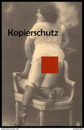 ÄLTERE REPRO ? POSTKARTE AKT NACKTE FRAU EROTIK POPO eroticism femme nus nude woman bottom nudity postcard