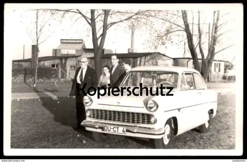 ALTE ORIGINAL FOTO POSTKARTE FORD TAUNUS DUISBURG FAMILIE MANN FRAU Auto car Ansichtskarte AK cpa postcard
