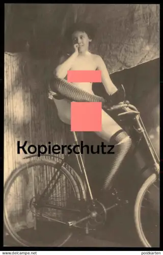 ÄLTERE REPRO ? POSTKARTE AKT NACKTE FRAU EROTIK FAHRRAD bicycle eroticism femme nus nude woman nudity postcard cpa AK