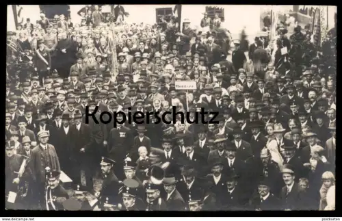 ALTE POSTKARTE VERSAMMLUNG SCHILD MONDSEE ÖSTERREICH UNIFORM UNIFORMEN cpa postcard Ansichtskarte AK