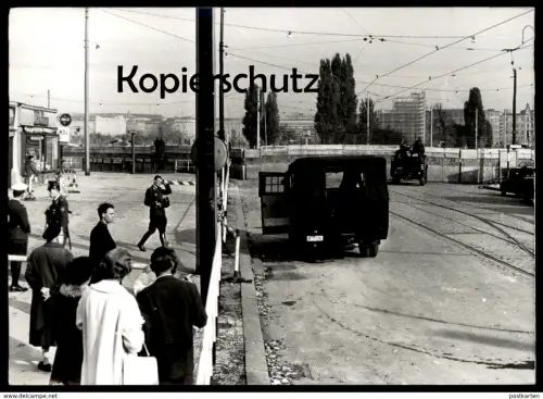 ÄLTERE ORIGINAL FOTO POSTKARTE BERLIN POTSDAMER PLATZ BERLINER MAUER THE WALL MUR Coca Cola Coke Soldaten postcard cpa